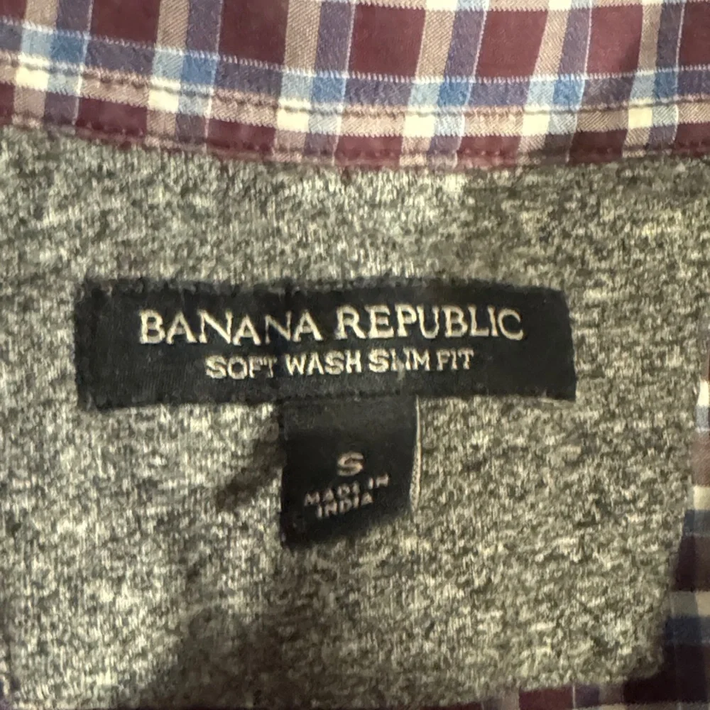 Banana Republic “Soft Wash Slim Fit” Plaid Shirt - Blue Red and White - Size S